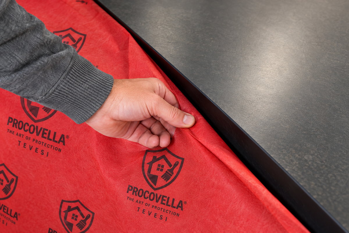 PROCOVELLA® – Multifunktionales Schutzvlies mit selbsthaftendem Klebeband Abdeckprofi